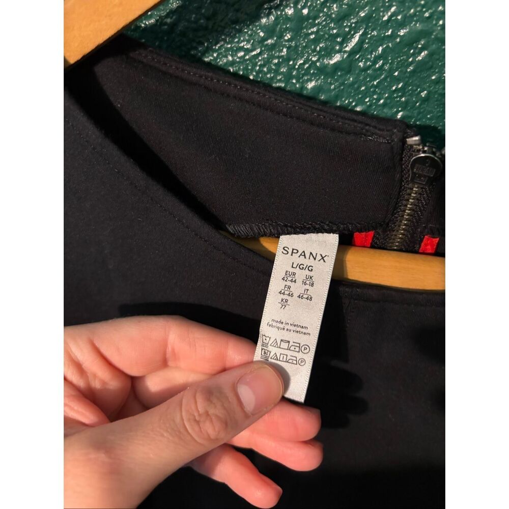Spanx Knee Length Fitted Black Dress Sz Large - Picture 3 of 5